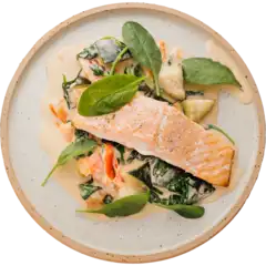 Fladbrød med krydret oksekød, bønneaioli, sprøde grøntsager og urtedressing